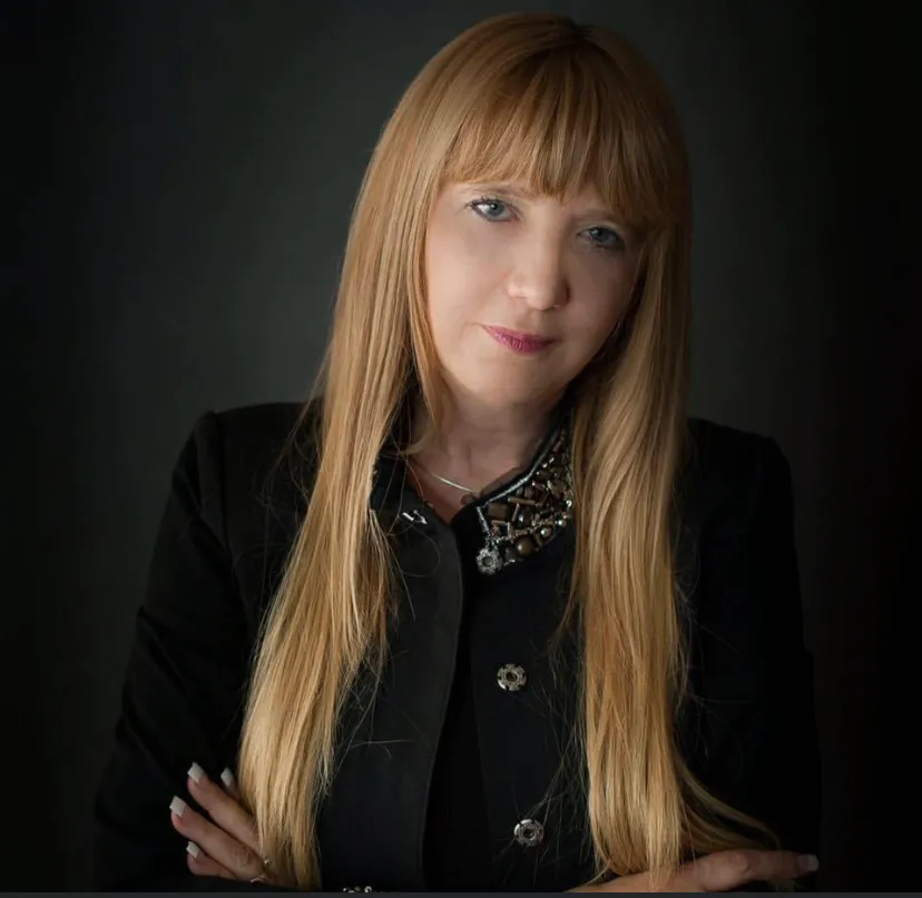 Pattie Freeman, Board Certified Clinical Hypnotherapist, in her Scottsdale studio